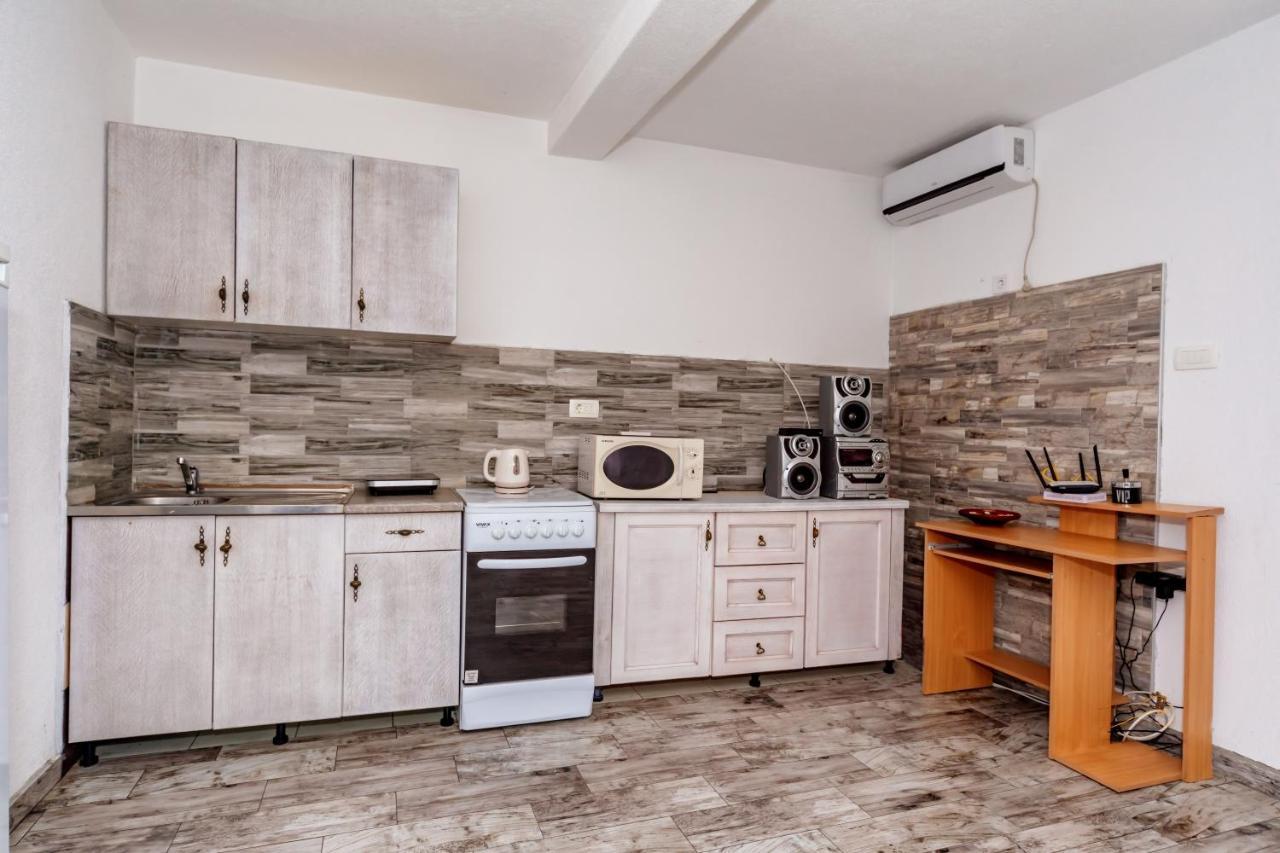 Apartmani Lira Sutomore Kültér fotó