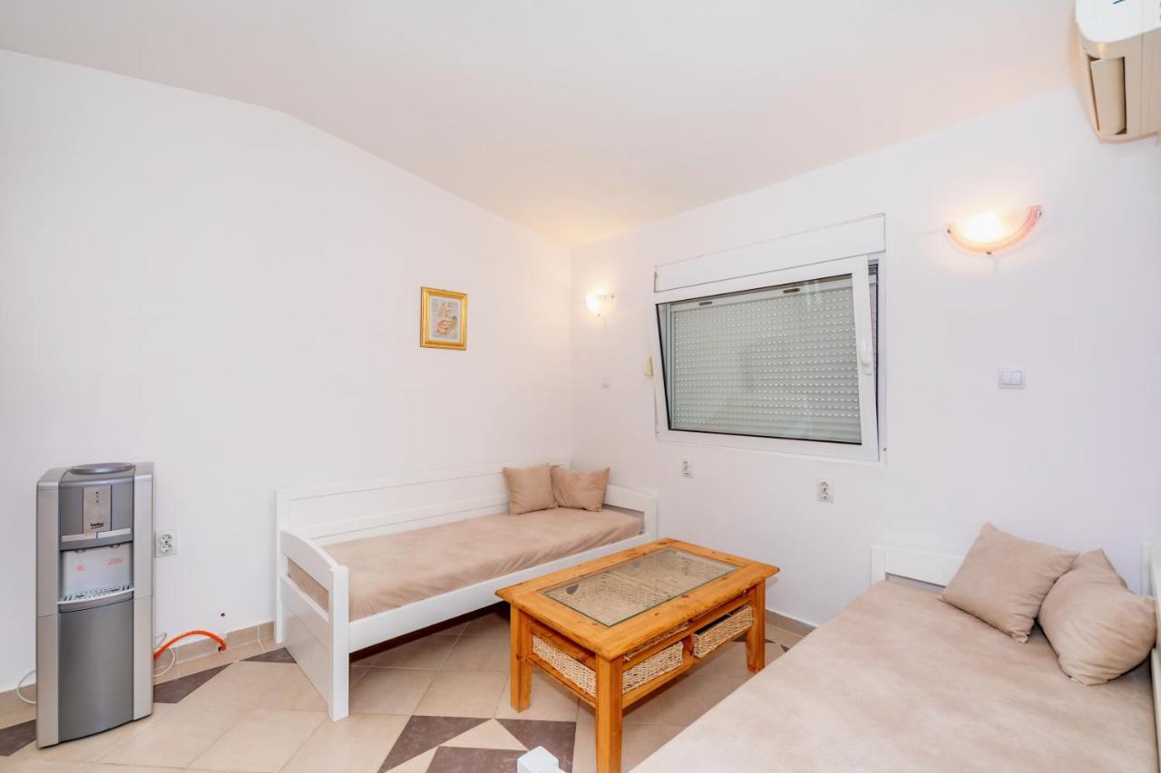 Apartmani Lira Sutomore Kültér fotó