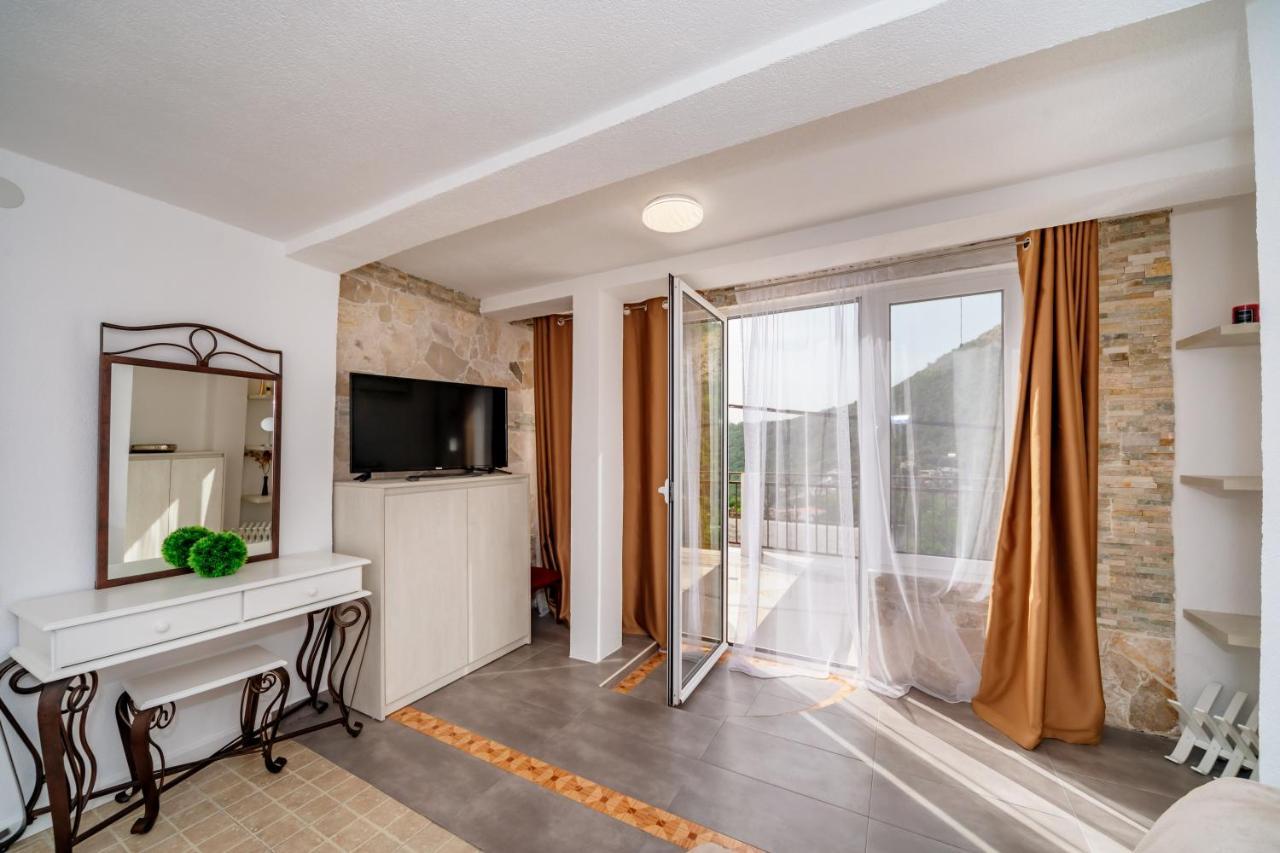 Apartmani Lira Sutomore Kültér fotó