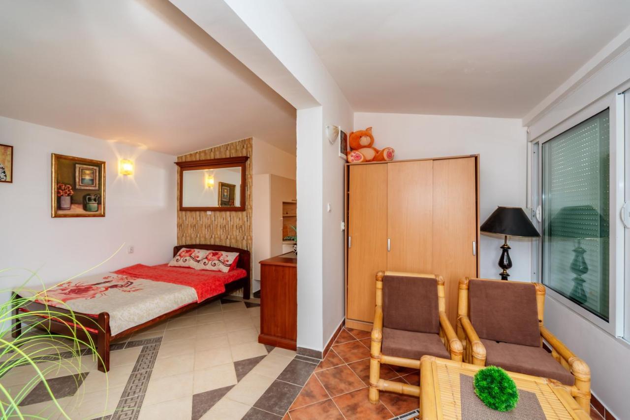Apartmani Lira Sutomore Kültér fotó