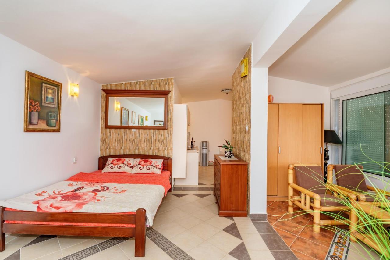 Apartmani Lira Sutomore Kültér fotó